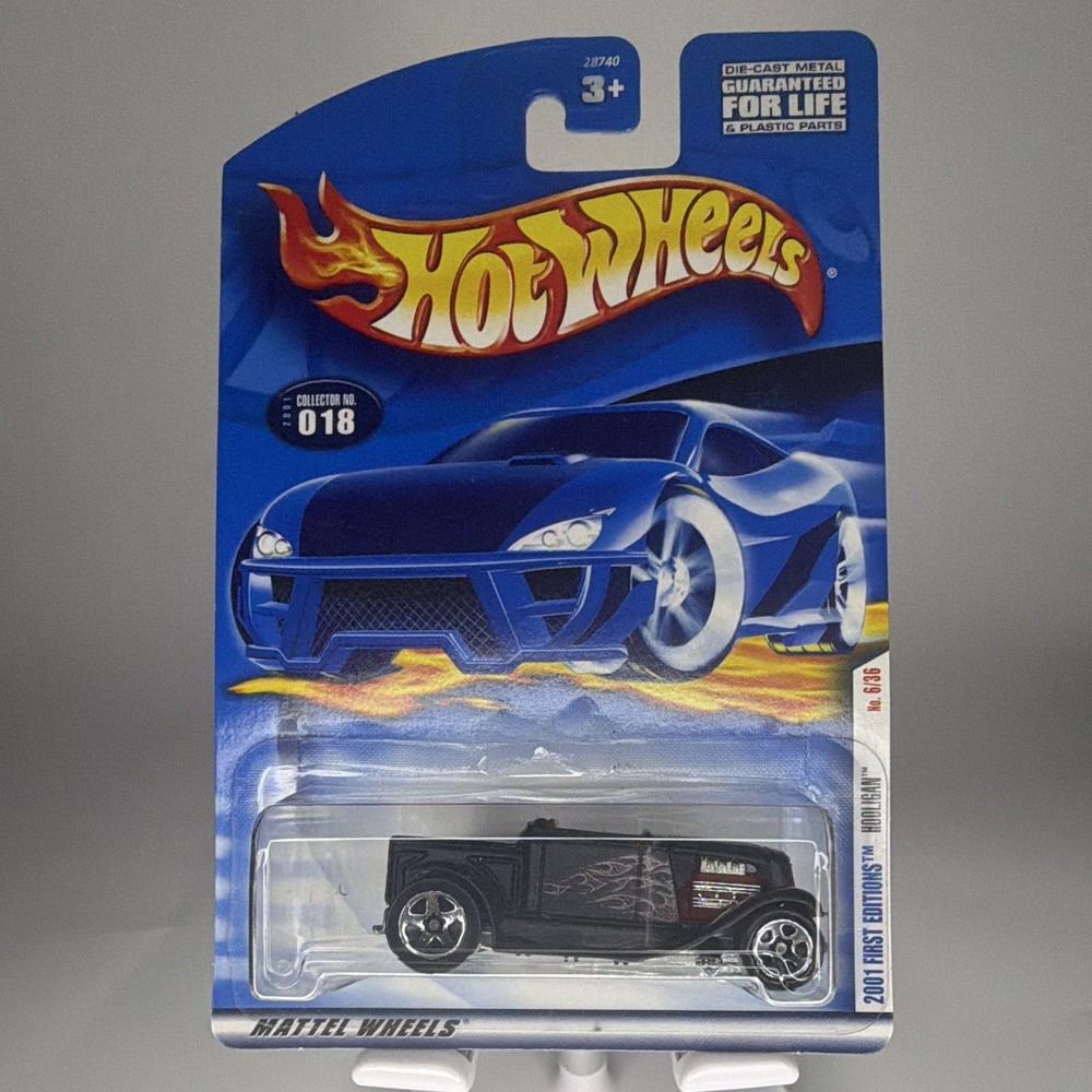 Hot Wheels 2001 First Editions Hooligan Black Flame Truck Collector 018 28740